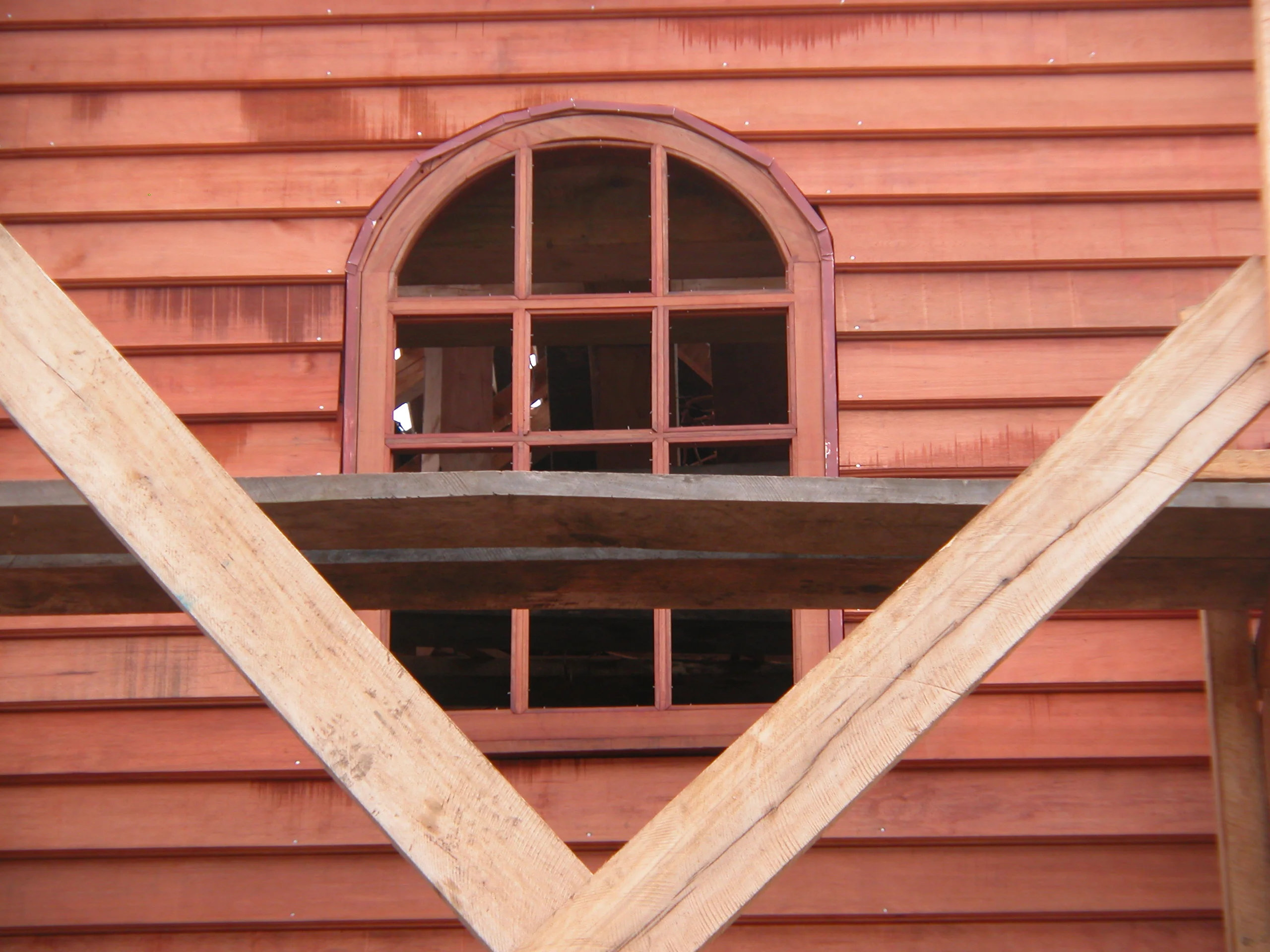 Restauración patrimonial Iglesia de Colo · Constructora Patrimonial Chiloé